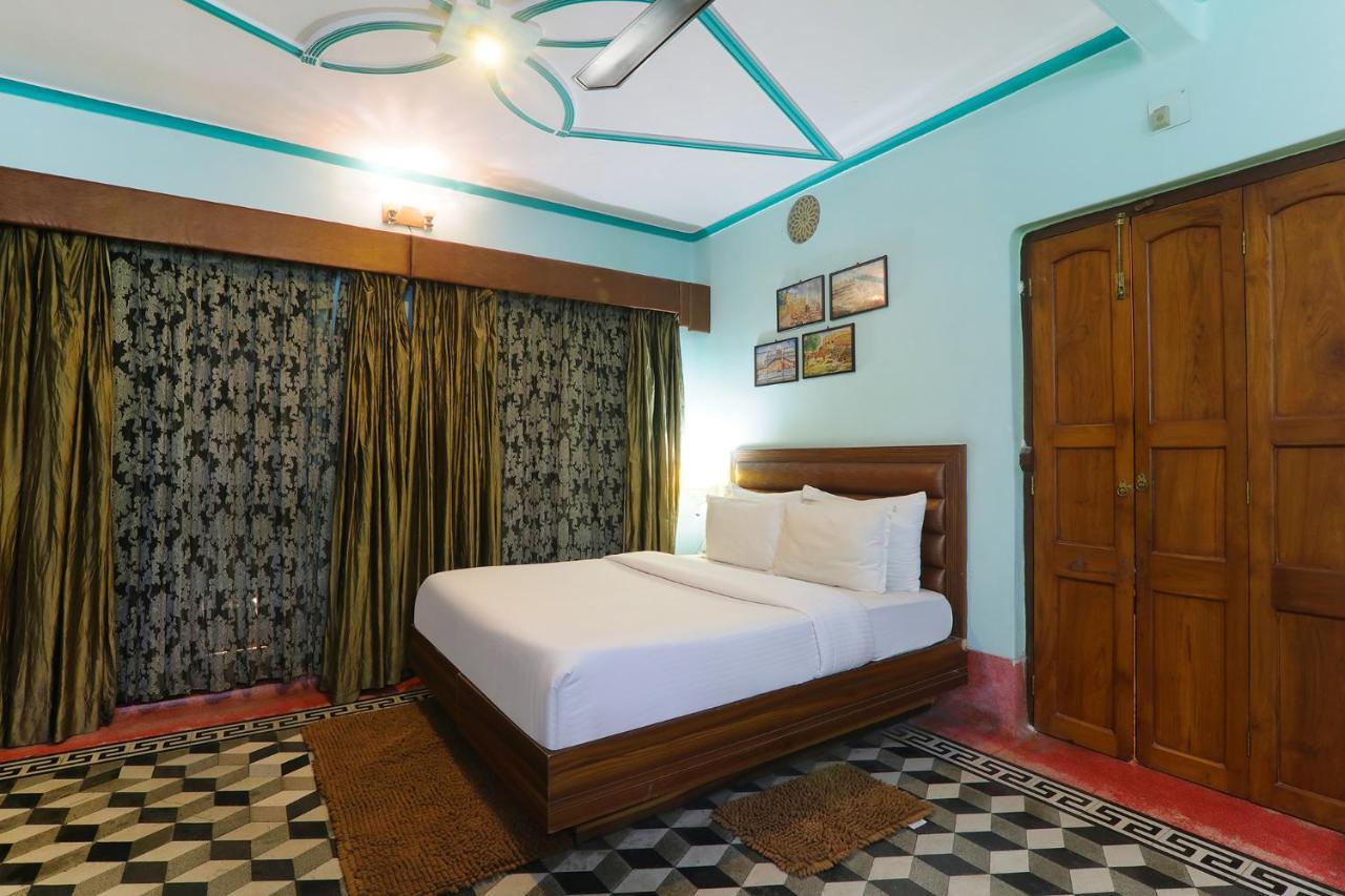 Fabhotel East View Варанаси Екстериор снимка