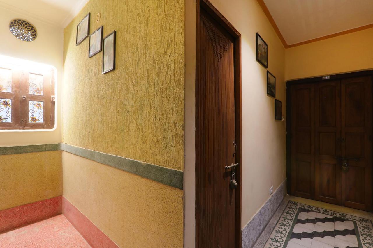 Fabhotel East View Варанаси Екстериор снимка