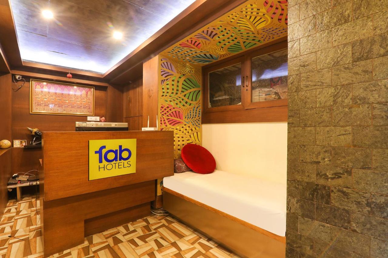 Fabhotel East View Варанаси Екстериор снимка