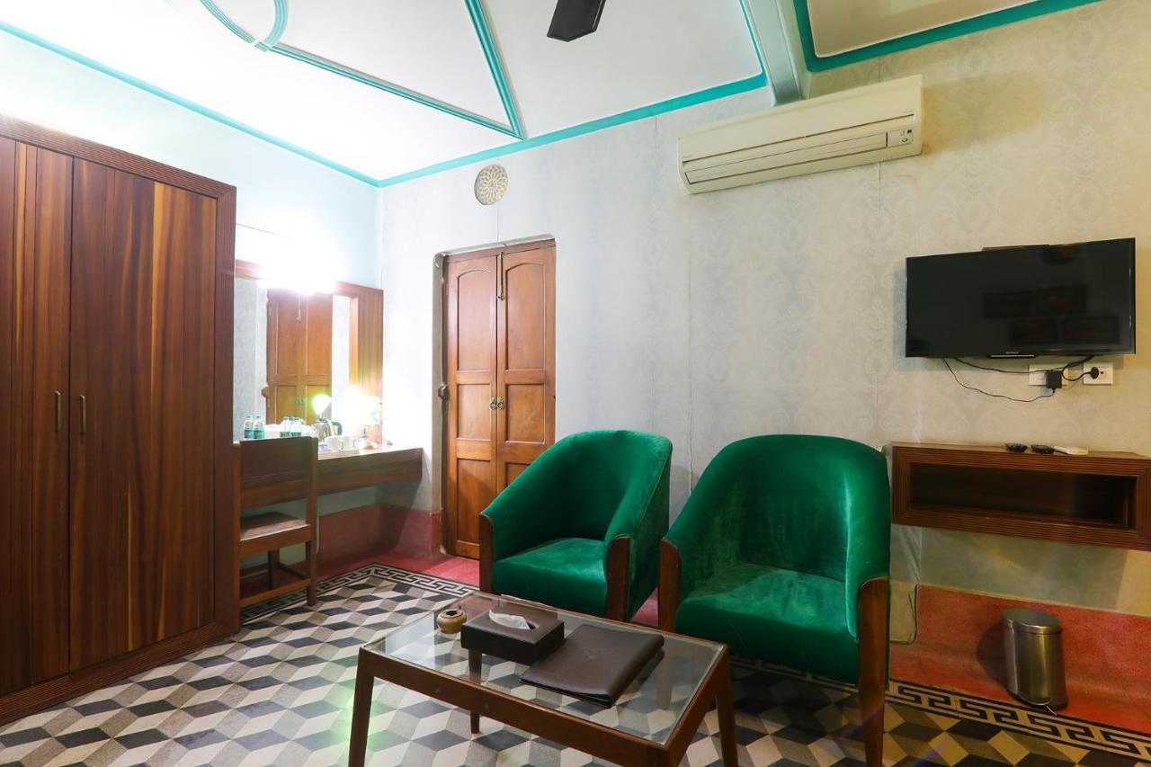 Fabhotel East View Варанаси Екстериор снимка