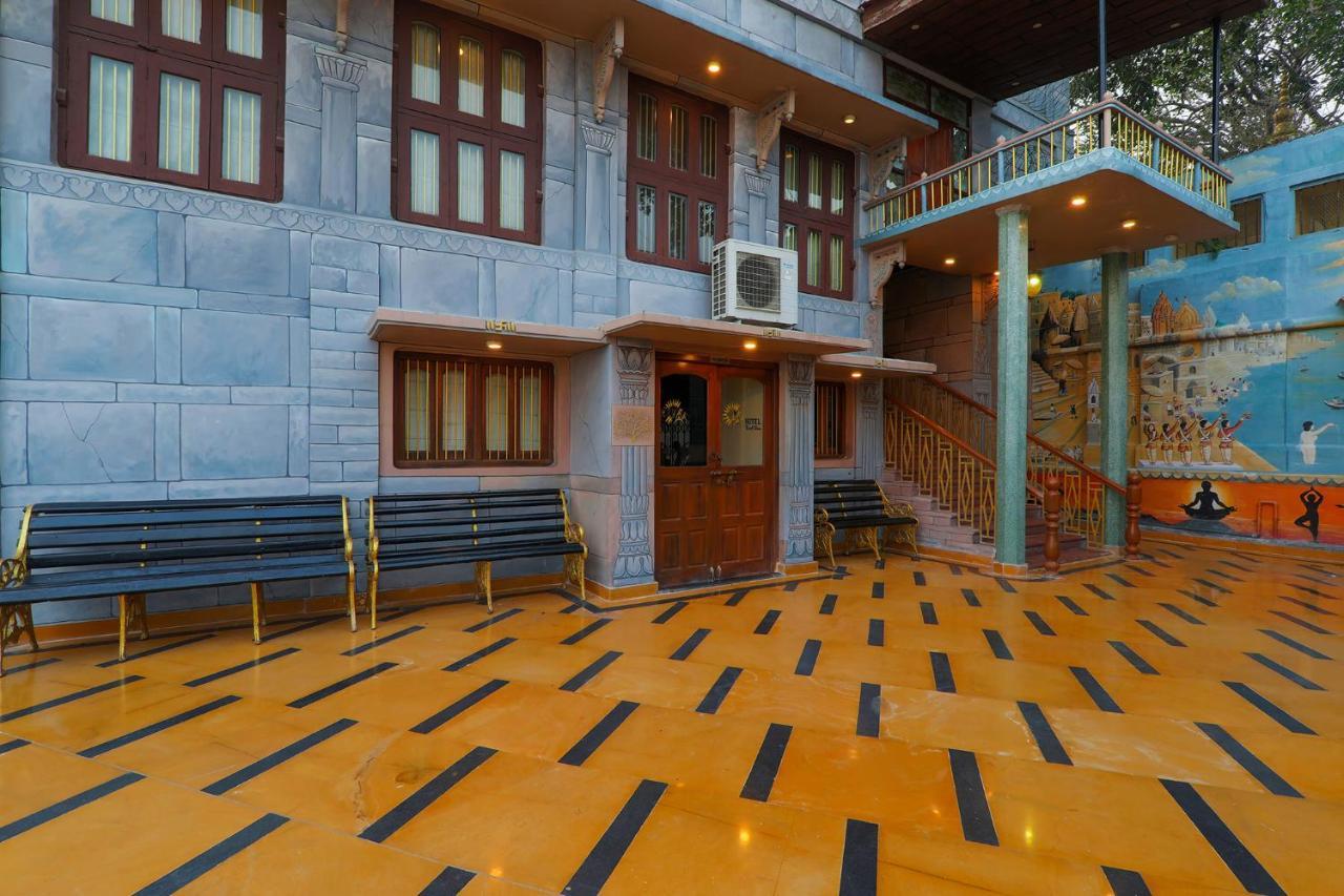 Fabhotel East View Варанаси Екстериор снимка